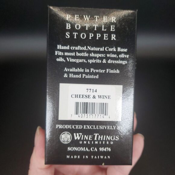 Green Grape Pewter Wine Bottle Stopper – Hand Painted Cork Bar Accessory - Picture 2 of 6